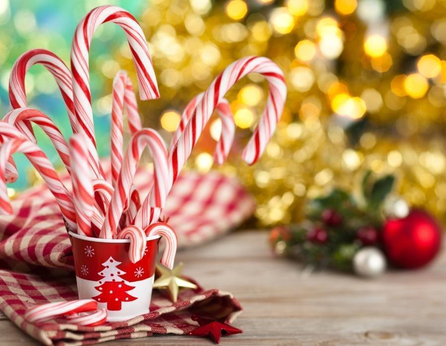 Candy canes winter symbolism